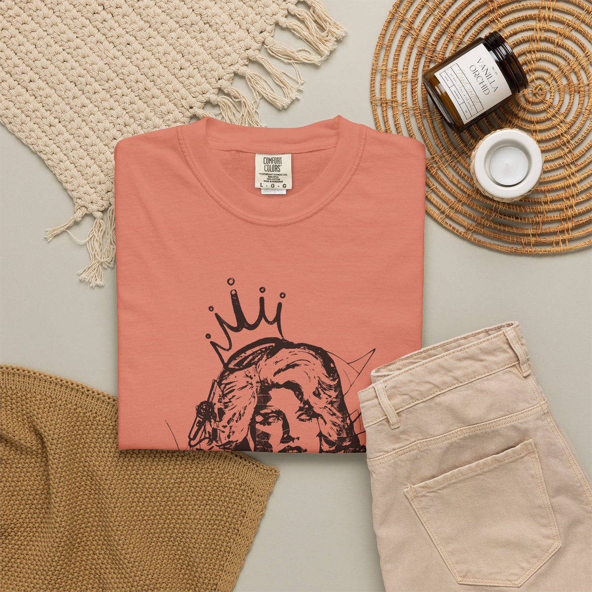 Queen of Country Graffiti Tee