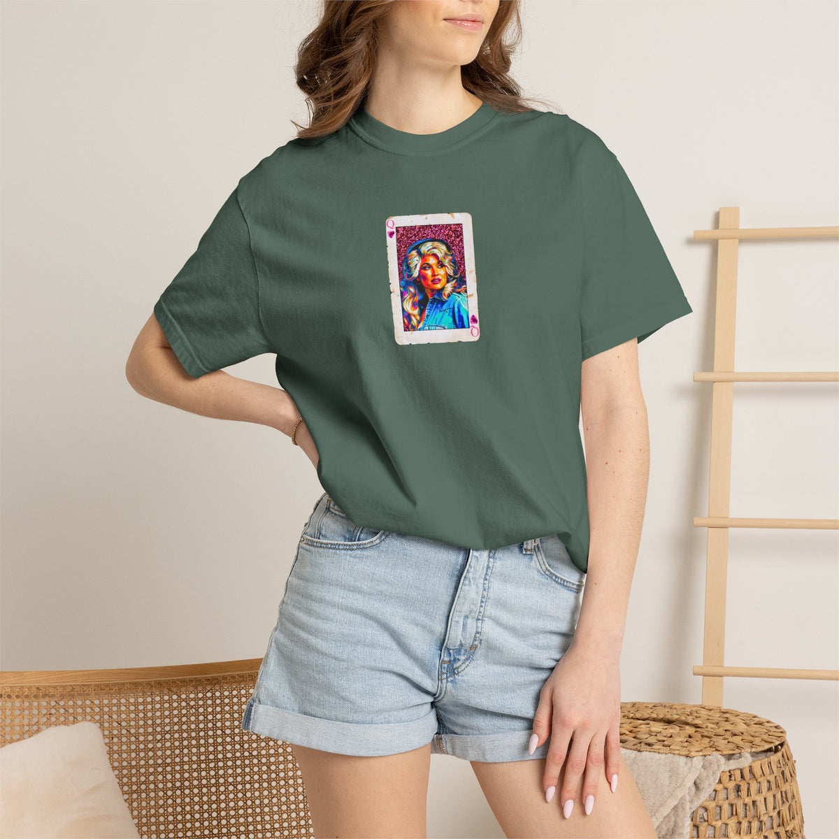 Queen of Hearts Tee
