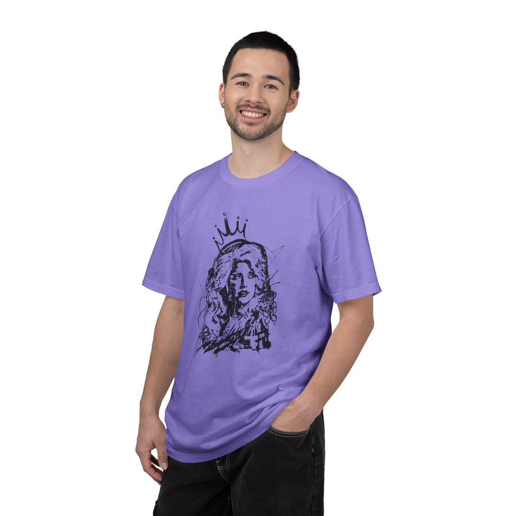 Queen of Country Graffiti Tee