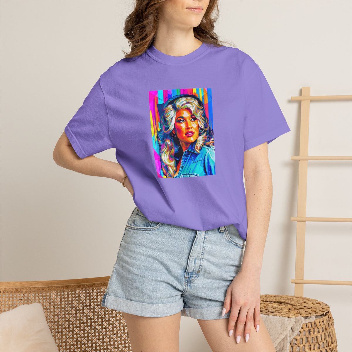 Queen of Country Tee