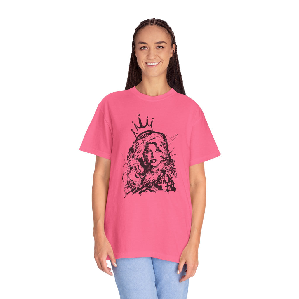 Queen of Country Graffiti Tee