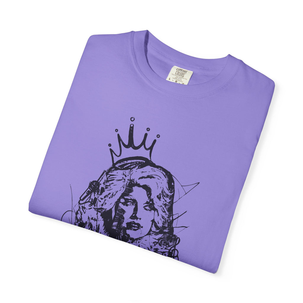 Queen of Country Graffiti Tee
