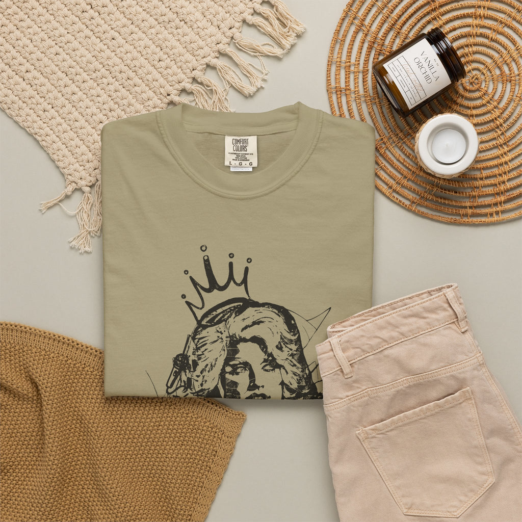 Queen of Country Graffiti Tee