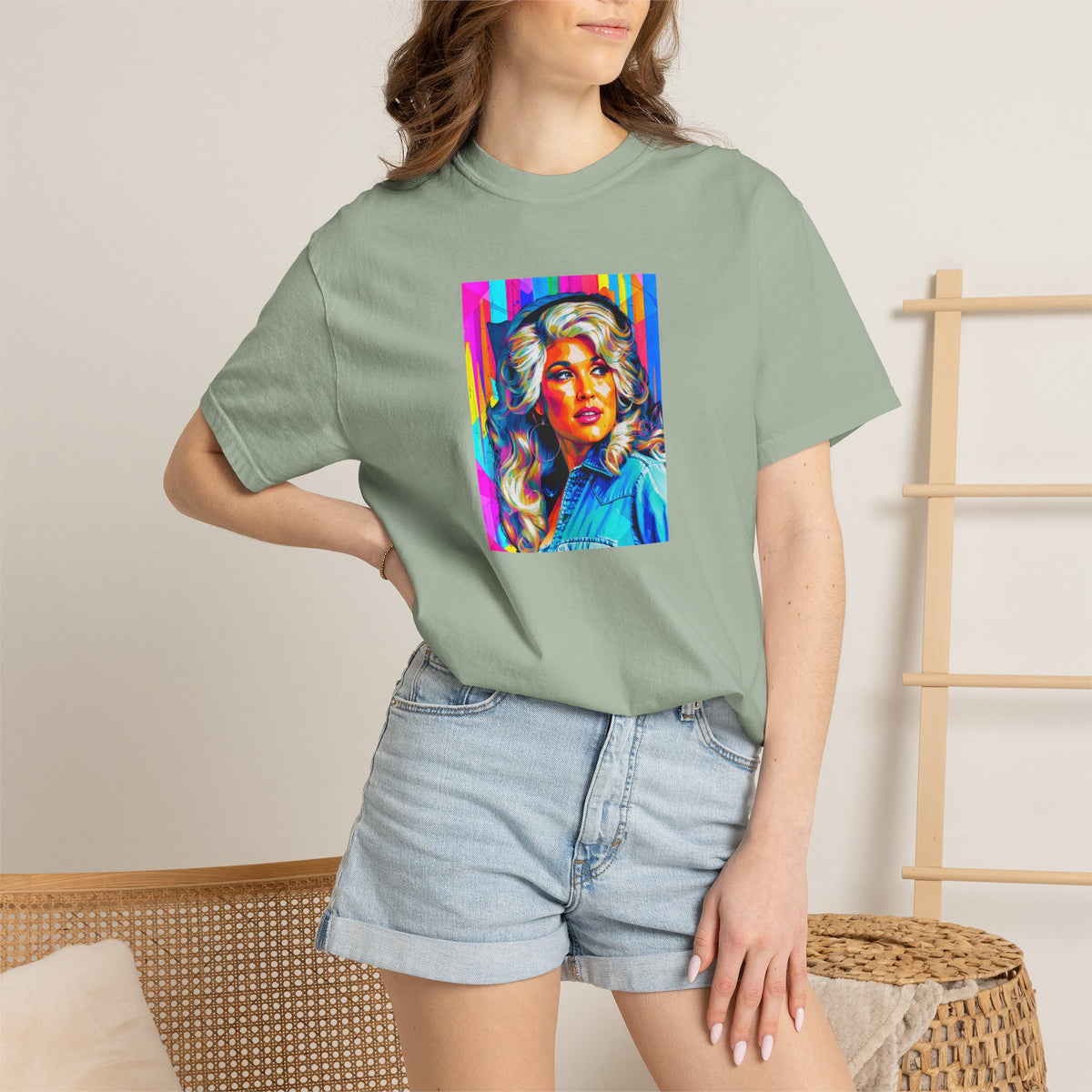 Queen of Country Tee