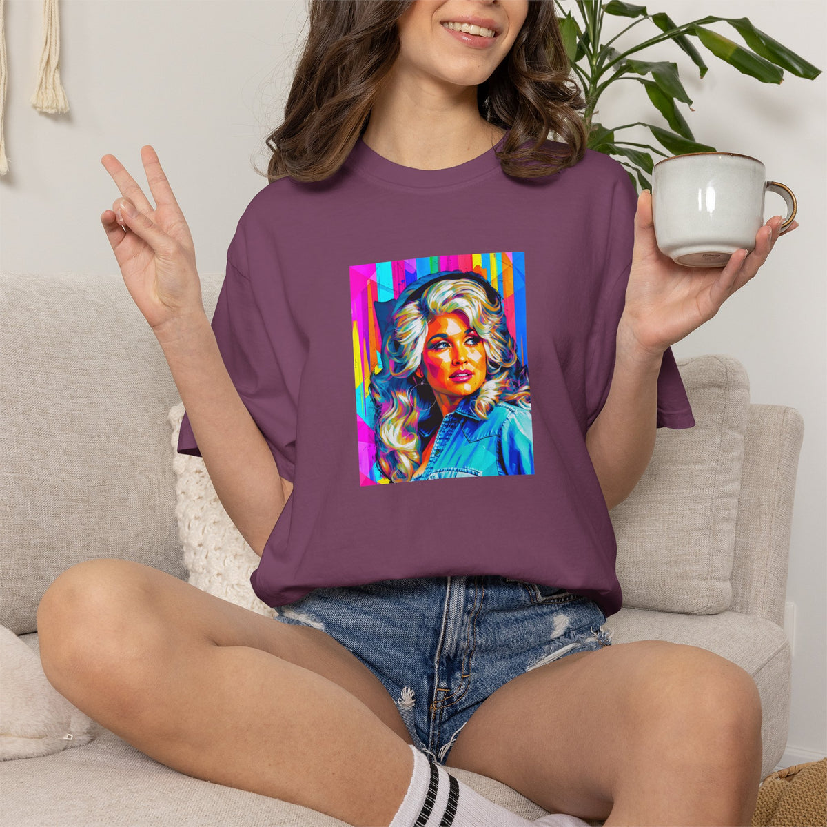 Queen of Country Tee