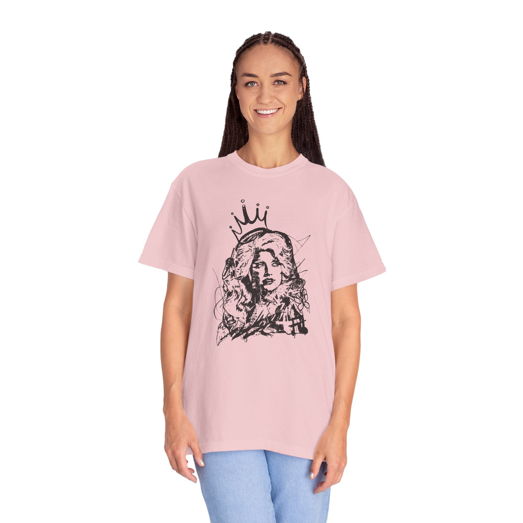 Queen of Country Graffiti Tee