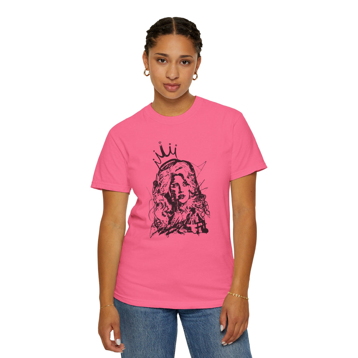 Queen of Country Graffiti Tee