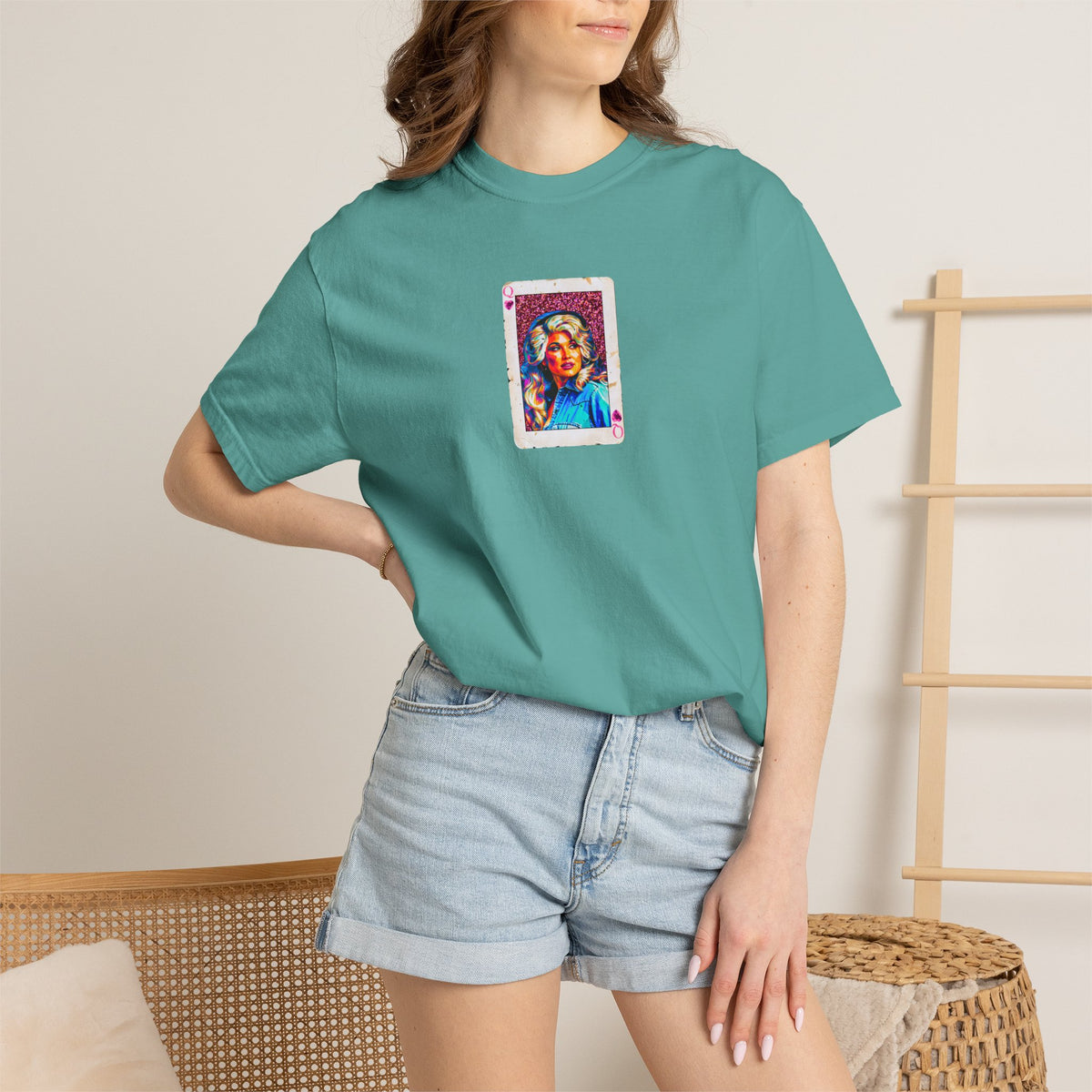Queen of Hearts Tee
