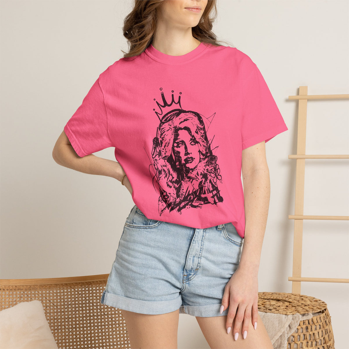 Queen of Country Graffiti Tee