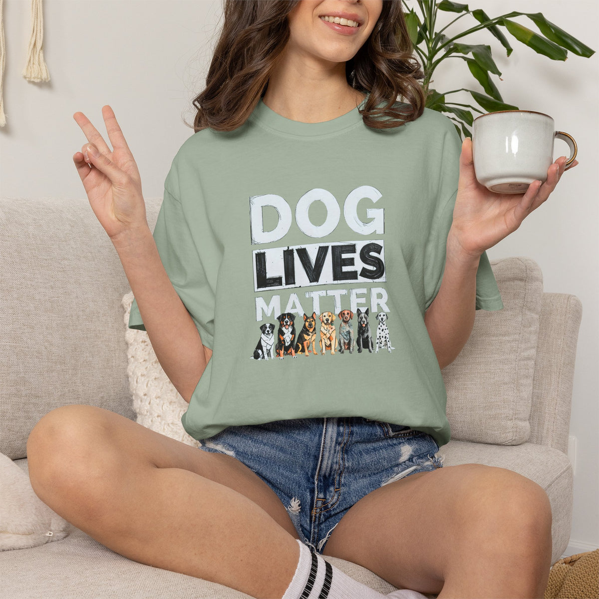 Dog Lives Matter Tee