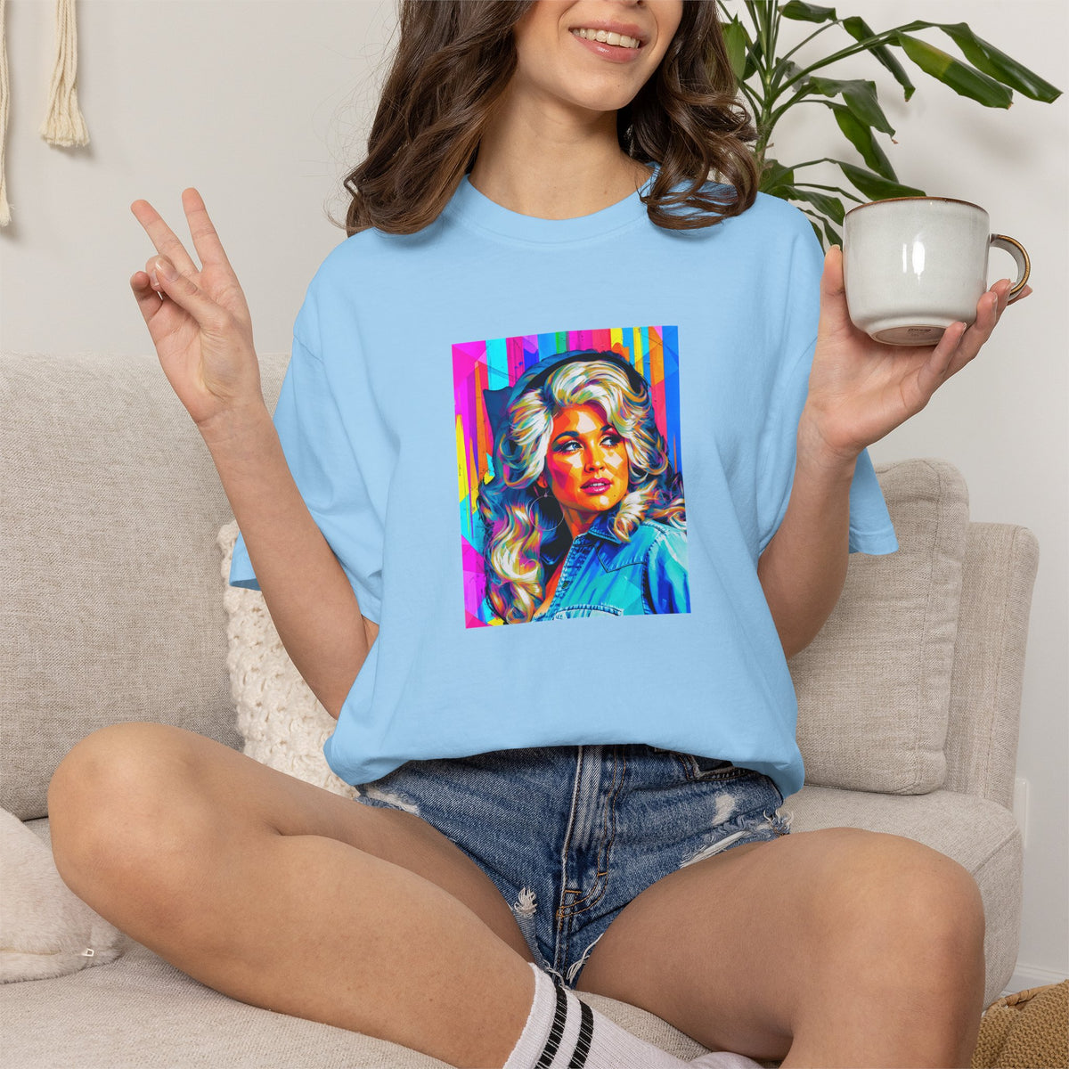 Queen of Country Tee