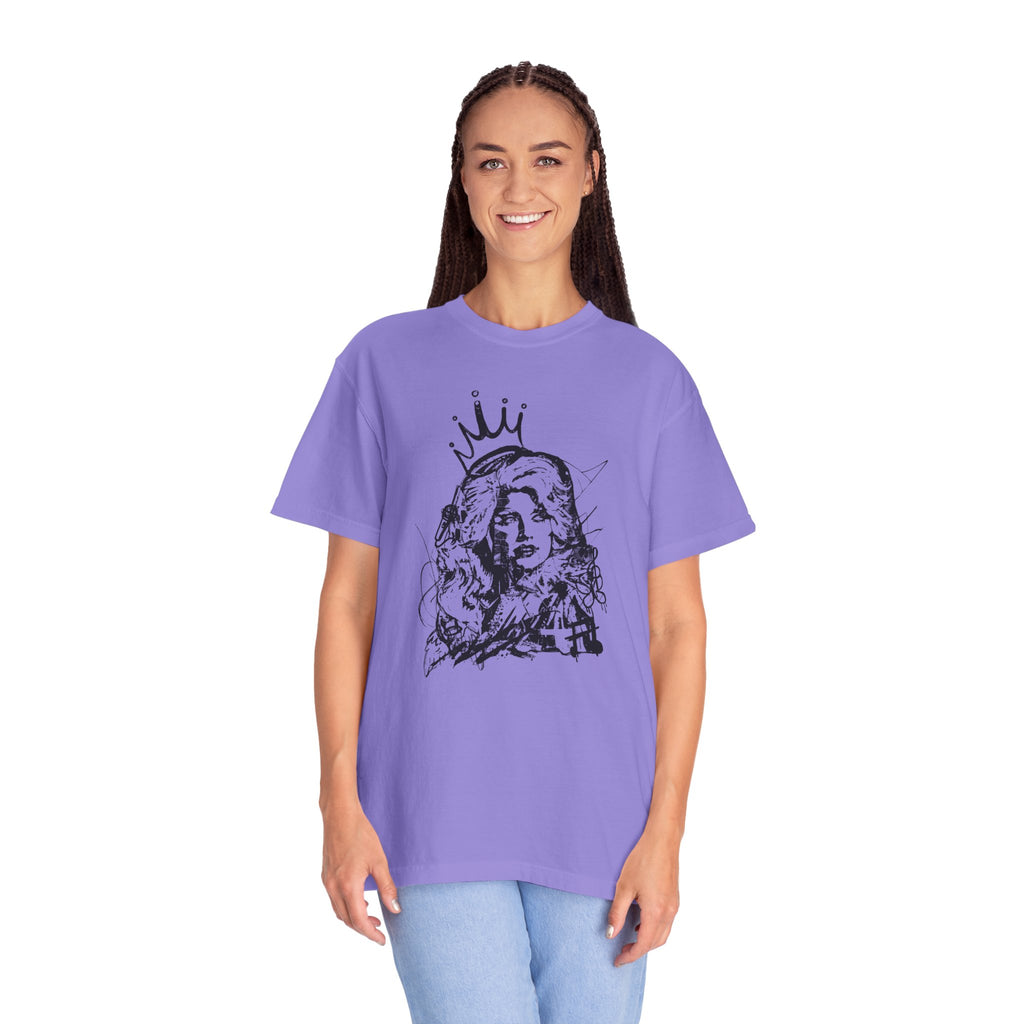 Queen of Country Graffiti Tee