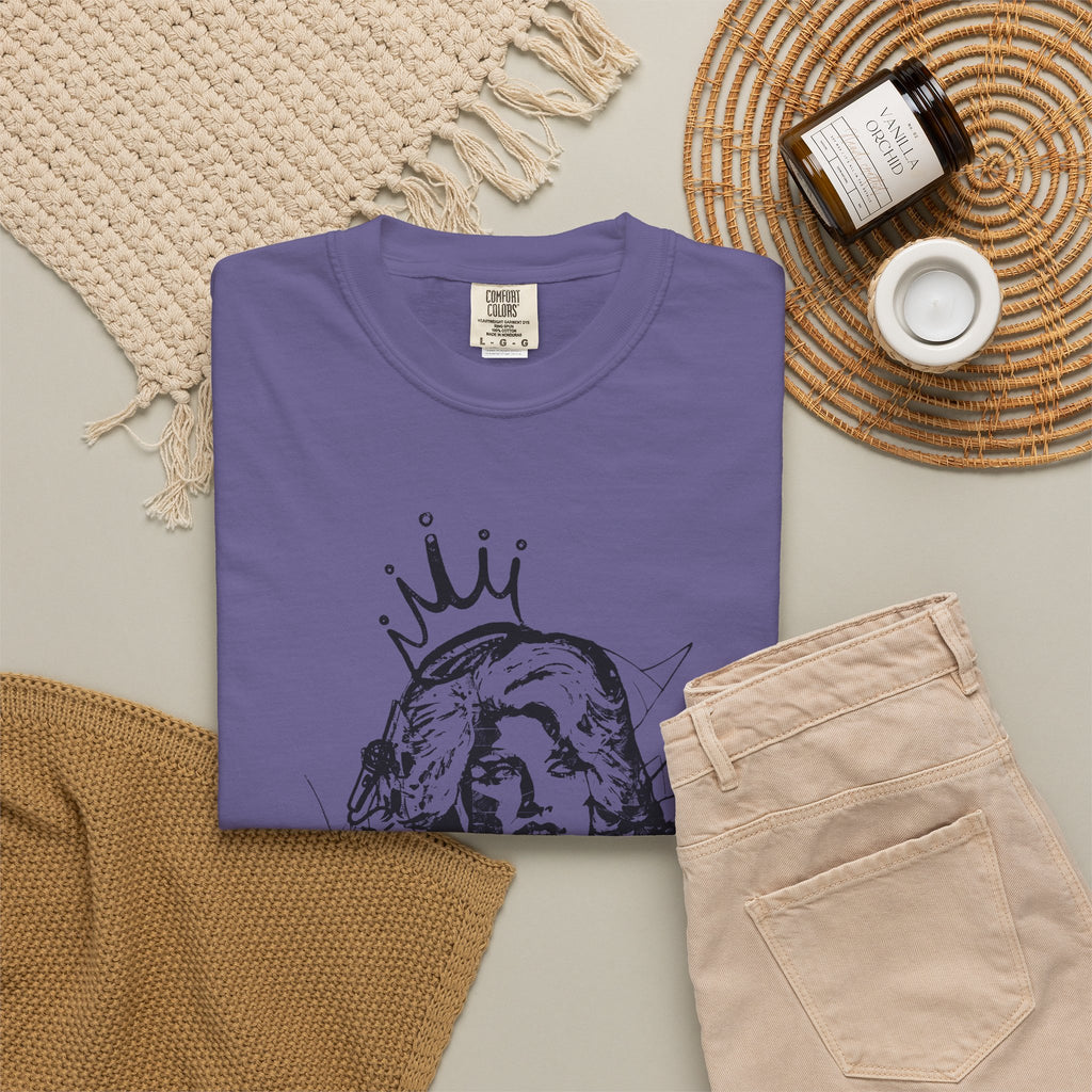 Queen of Country Graffiti Tee